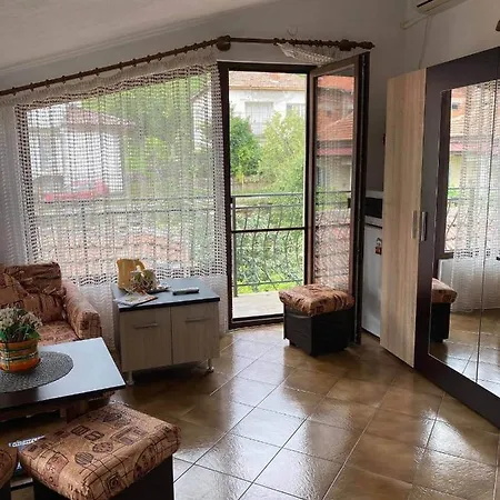 Art 萨帕雷瓦巴尼亚